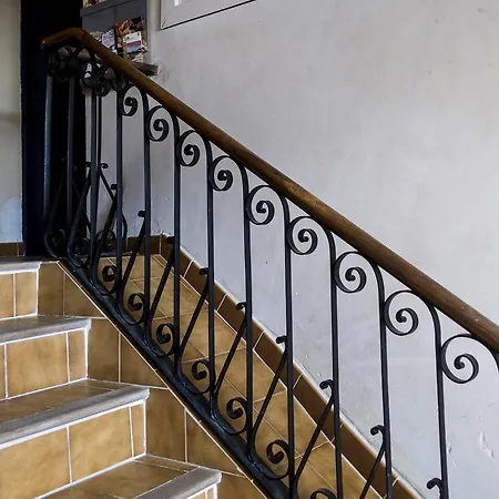 La Treille Rouge Bed & Breakfast