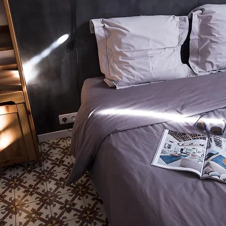 La Treille Rouge Bed & Breakfast
