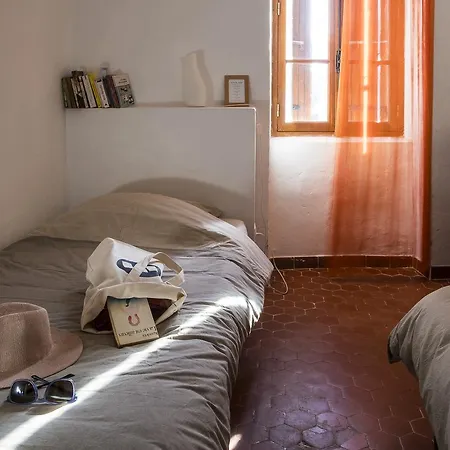 La Treille Rouge Bed & Breakfast Forcalquier
